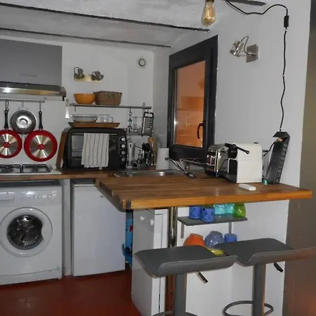 La Jovine Sur Les Hauteurs De T2 Classe *